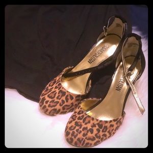 Cosmopolitan Leopard print heels